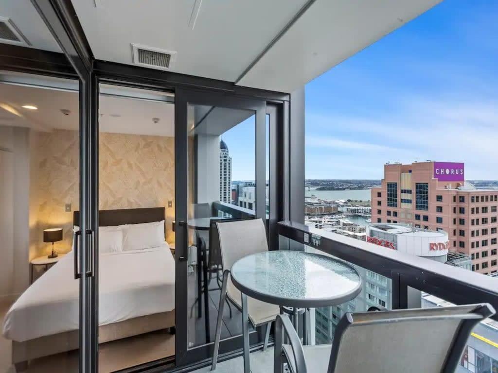 Stunning Apartment Amazing View Near Sky Tower โอ๊คแลนด์ ภายนอก รูปภาพ